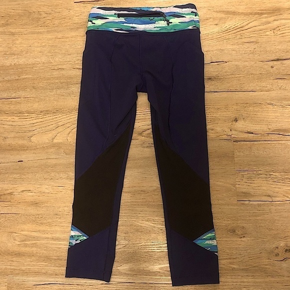 lululemon Pace Rival Mesh Crop Luxtreme Hero Blue Seven Wonders Multi 29” Sz 4 - Picture 3 of 8